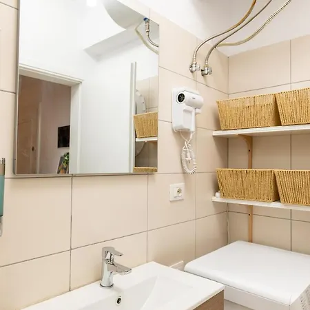 Apartament Arline's Luxury Retreat House