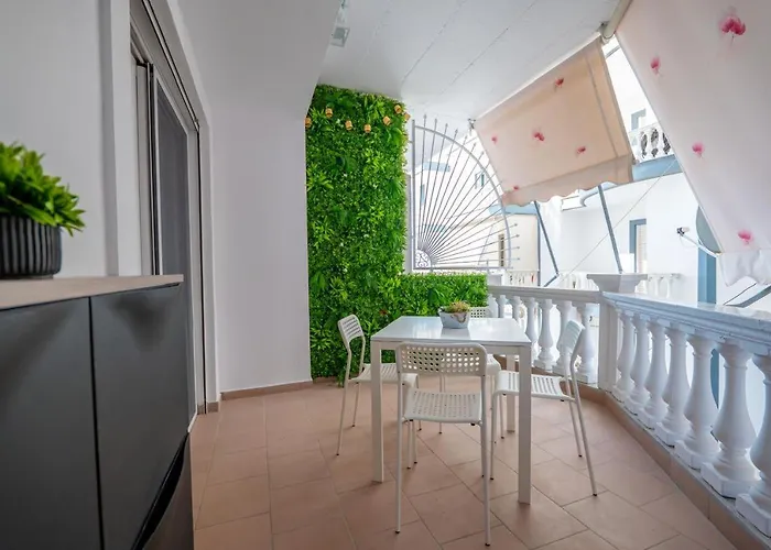 Arline's Luxury Retreat House * Sarandë